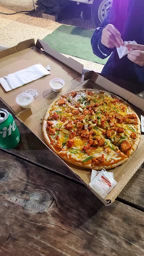 Campus Wings and Pizza